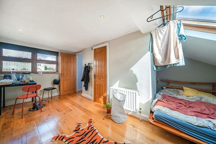 4 Bedroom Semi-Detached House To Rent In Mayton Street, Lower Holloway, London, N7