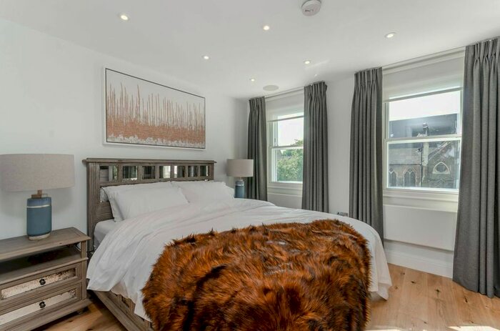 1 Bedroom Flat To Rent In Bloomsbury Place, Wandsworth Town, London, SW18