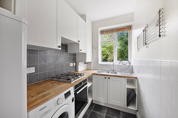 1 Bedroom Flat To Rent In Highbury Grove Court, Highbury Grove, N5