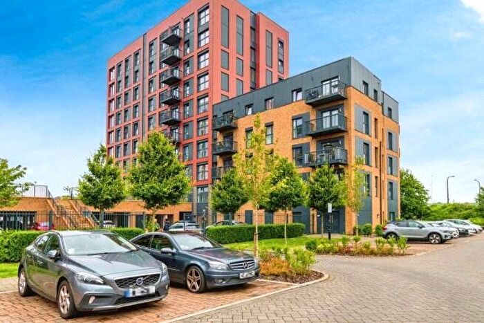 2 Bedroom Flat For Sale In Meridian Way, Southampton, Hampshire, SO14