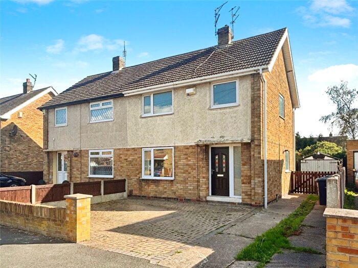 3 Bedroom Semi-Detached House For Sale In Charnwood Drive, Doncaster, South Yorkshire, DN4