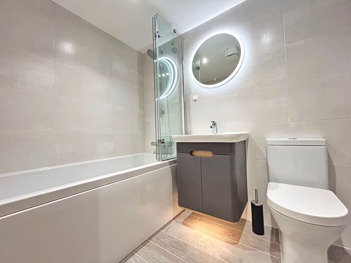 2 Bedroom Maisonette To Rent In New Road, Bournemouth, BH10