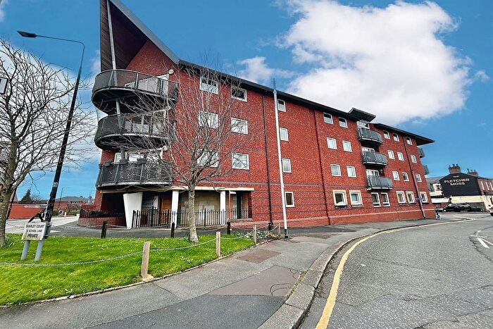 2 Bedroom Flat For Sale In School Lane, Didsbury, M20