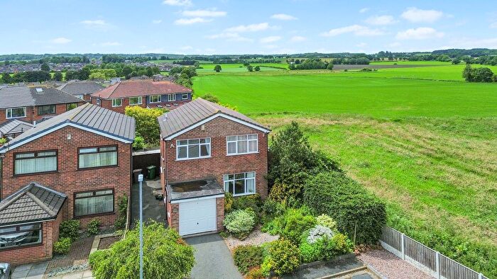 3 Bedroom Detached House For Sale In The Nook, Windle, WA10