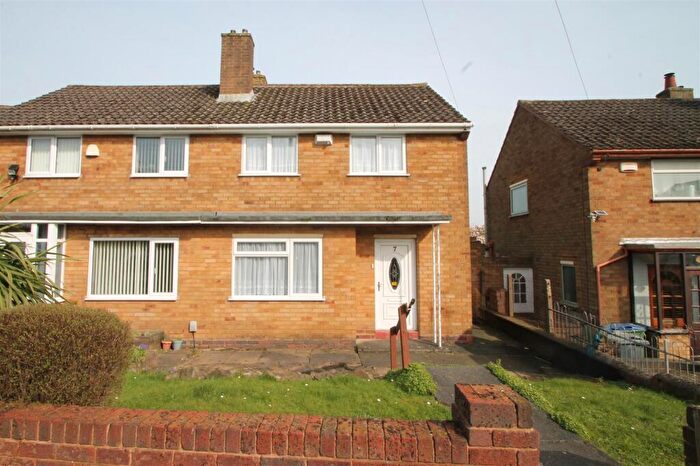 2 Bedroom Semi Detached House For Sale In Park Close, Tividale, Oldbury, B69