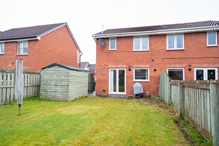 3 Bedroom Semi Detached House For Sale In Tern Road, Dunfermline, KY11