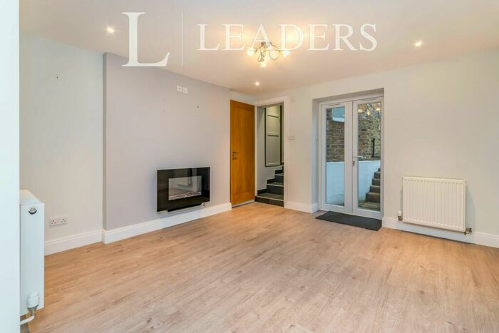 2 Bedroom Apartment To Rent In West Street, CR0