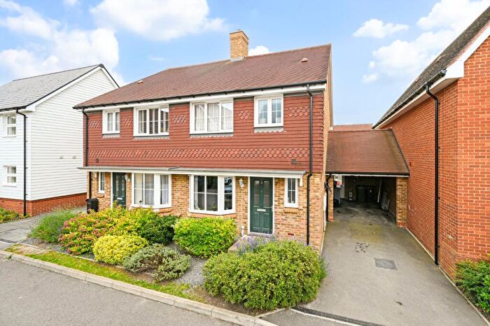 3 Bedroom Semi-Detached House For Sale In Seal Drive, Harrietsham, Maidstone, Kent, ME17