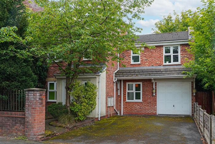 4 Bedroom Link Detached House For Sale In Alexandra Road South, Whalley Range, M16