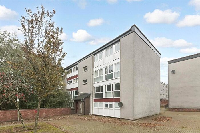 3 Bedroom Flat For Sale In Glenacre Road, Cumbernauld, Glasgow, North Lanarkshire, G67