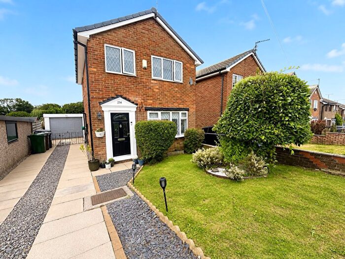 3 Bedroom Detached House For Sale In Hunters Park Avenue, Clayton, Bradford, BD14