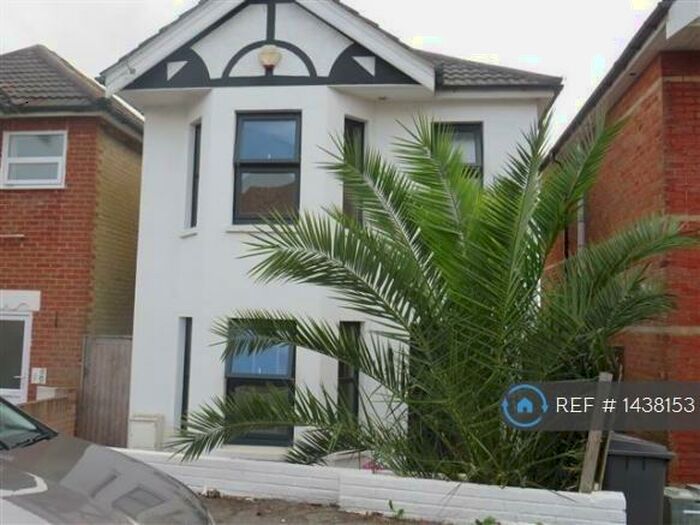 4 Bedroom Detached House To Rent In Pine Road, Bournemouth, BH9