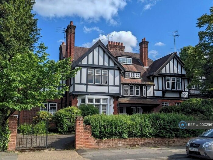 Studio To Rent In Shelley Court, Surbiton, KT6