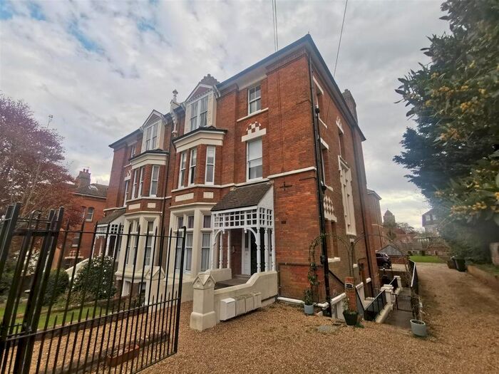 2 Bedroom Flat To Rent In Dane Road, St. Leonards-On-Sea, TN38