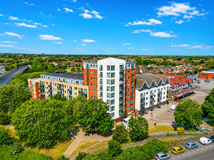 2 Bedroom Apartment For Sale In Station Lane, Pitsea, Basildon, SS13
