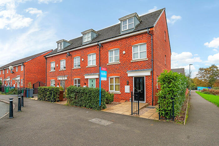 3 Bedroom Terraced House To Rent In Fylde Lane, Manchester, M18