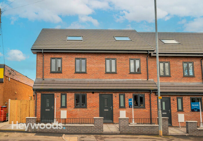 3 Bedroom Town House To Rent In London Mews, London Road, Trent Vale, ST4