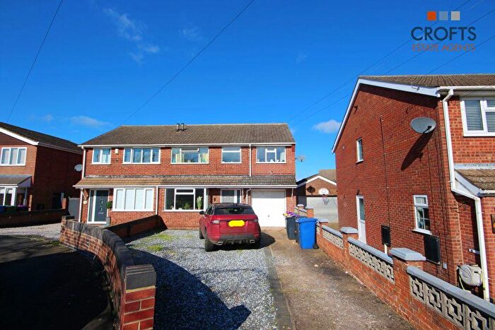 5 Bedroom Semi-Detached House To Rent In Longmeadow Rise, Keelby, DN41