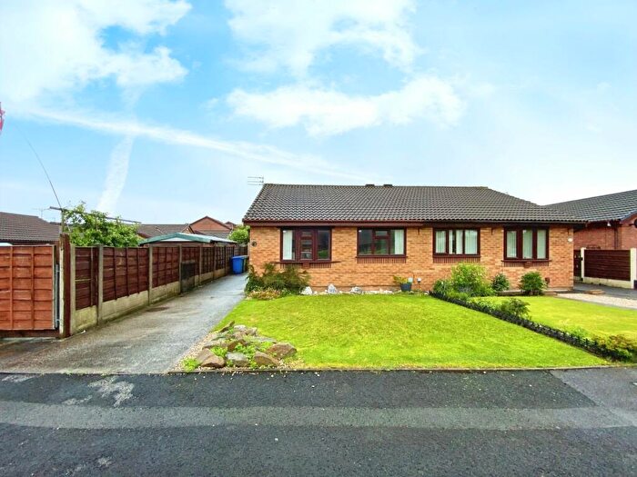 2 Bedroom Bungalow To Rent In Elderfield Drive, Bredbury, Stockport, Cheshire, SK6