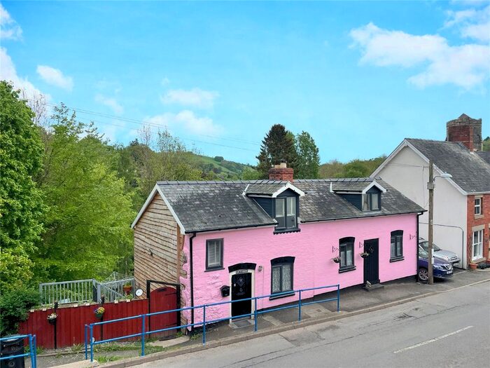 3 Bedroom Cottage For Sale In High Street, Llanfair Caereinion, Welshpool, Powys, SY21