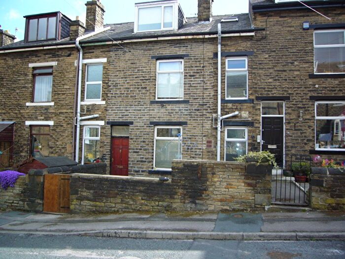 2 Bedroom Terraced House To Rent In Melbourne Street, Shipley, BD18