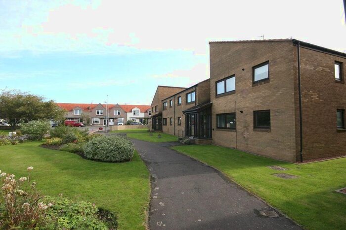 2 Bedroom Flat To Rent In Clark Place, Trinity, Edinburgh, EH5