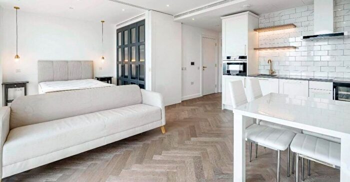Studio To Rent In Studio Apartment In Gauging Square, London, E1W