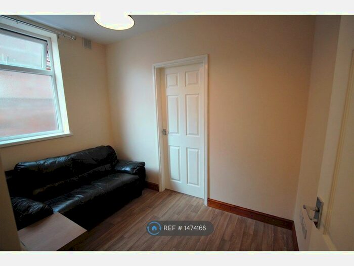 1 Bedroom Flat To Rent In Glebe Court, Leicester, LE2