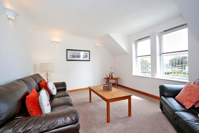 3 Bedroom Flat To Rent In Lord Hays Grove, Aberdeen, AB24