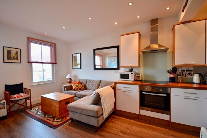 1 Bedroom Apartment To Rent In Church Lane, East Finchley, London, N2