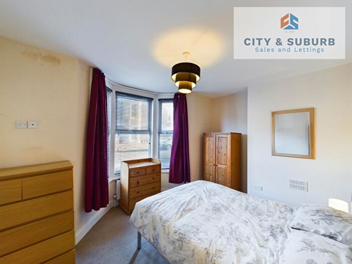 2 Bedroom Flat To Rent In Second Avenue, Heaton, Newcastle Upon Tyne, Tyne And Wear, NE6