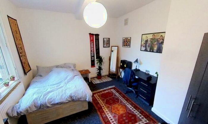 4 Bedroom Flat To Rent In Chestnut Avenue, Hyde Park, Leeds, LS6