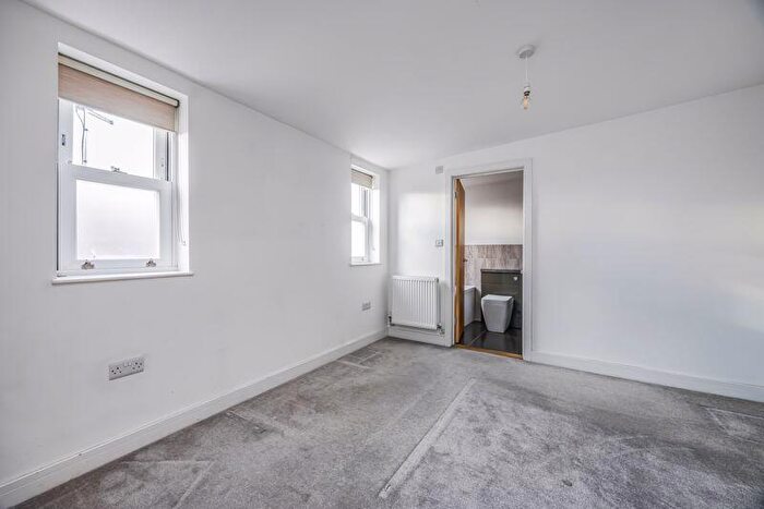 3 Bedroom Flat For Sale In Victoria Road South, Southsea, PO5