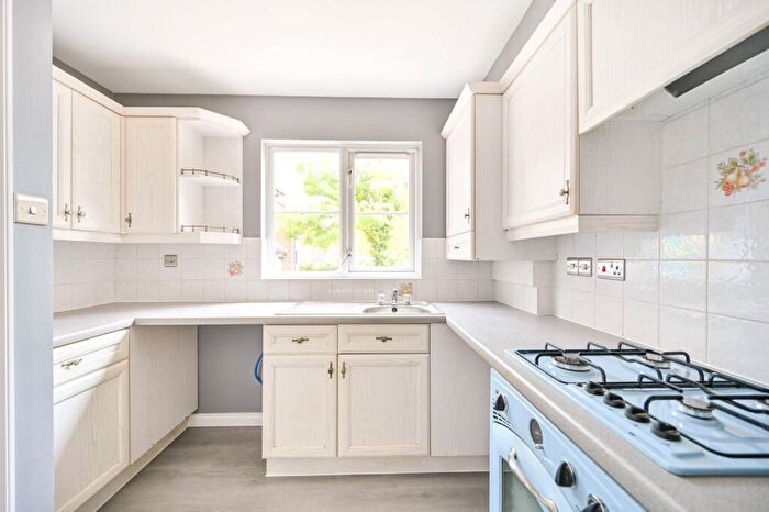 2 Bedroom End Of Terrace House To Rent In Autumn Drive, Sutton, SM2