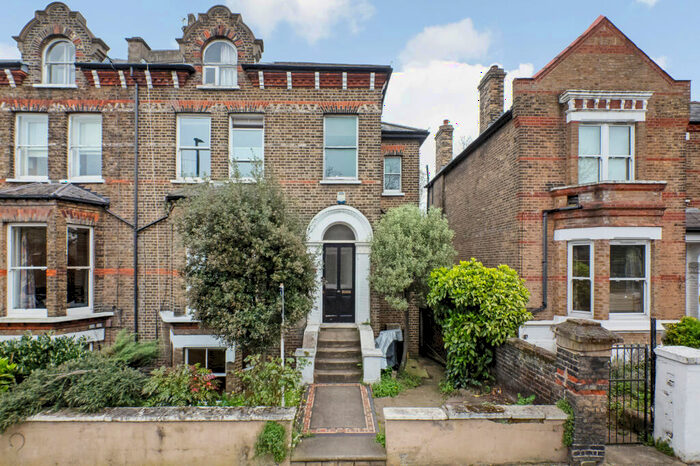 2 Bedroom Flat To Rent In Vanbrugh Hill, Blackheath, SE3