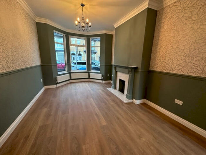 3 Bedroom Terraced House To Rent In East Park Avenue, Hull, Yorkshire, HU8