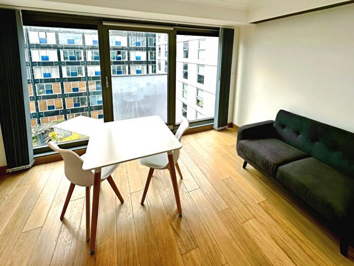 1 Bedroom Flat To Rent In Regent Street, Leeds, West Yorkshire, LS2