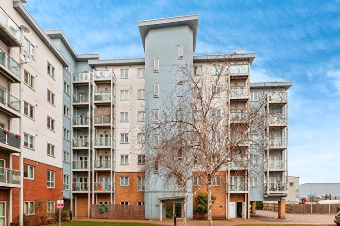 1 Bedroom Flat For Sale In Mill Street, Slough, SL2
