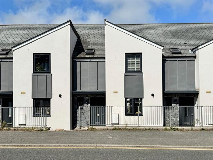 3 Bedroom Terraced House For Sale In Silver Birch Gardens, St. Columb Road, TR9