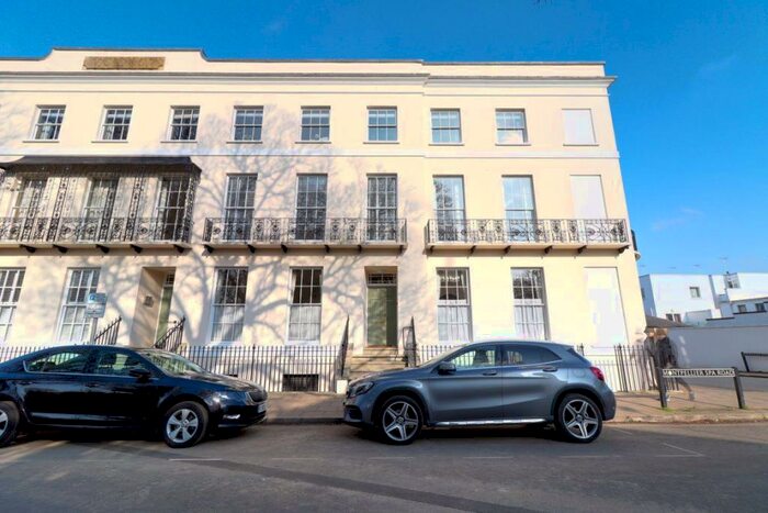 2 Bedroom Flat To Rent In Montpellier, GL50