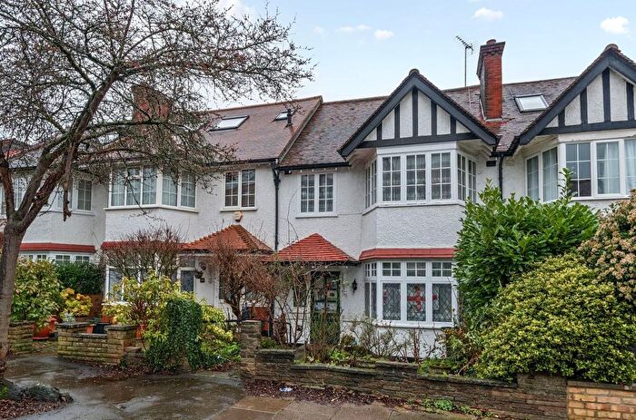 4 Bedroom Terraced House For Sale In Brent Way, West Finchley, N3