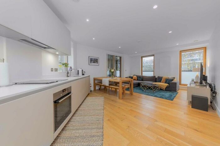 2 Bedroom Flat To Rent In Vicars Road, London, NW5