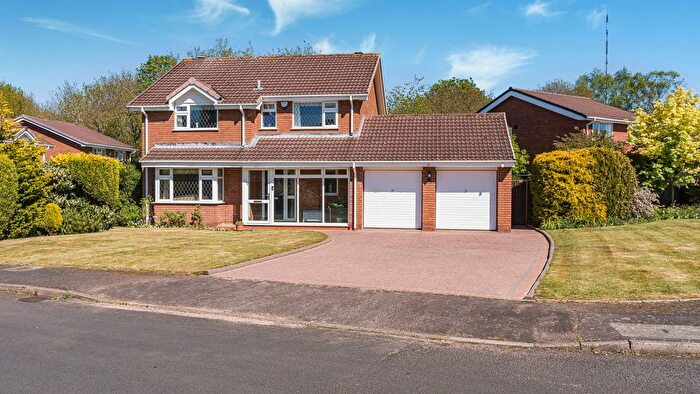 4 Bedroom Detached House For Sale In Lowercroft Way, Four Oaks, B74