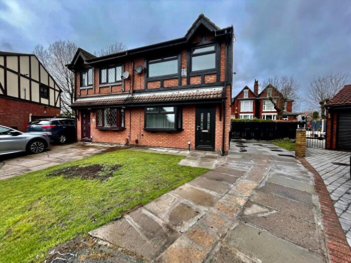 3 Bedroom Semi Detached House To Rent In Sharnford Close, Bolton, BL2