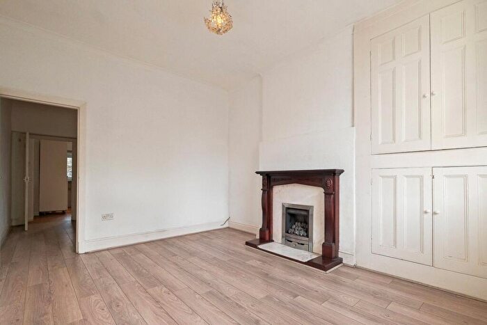 2 Bedroom End Of Terrace House To Rent In Manchester Road, Barnoldswick, Lancashire, BB18