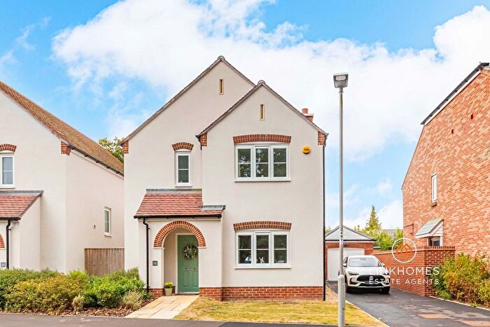 3 Bedroom Detached House For Sale In Rozalia Meadow, Poole, Lytchett Matravers, BH16
