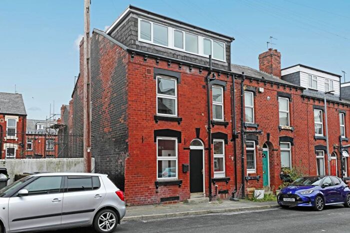 2 Bedroom Terraced House For Sale In Kelsall Place, Burley, LS6