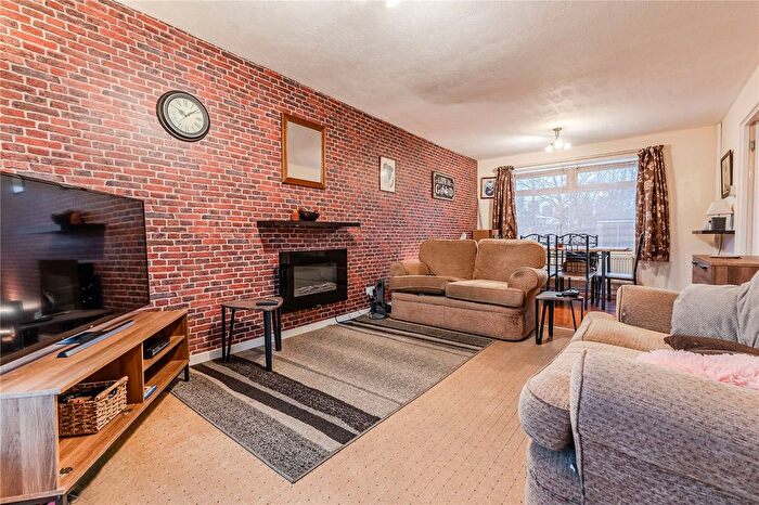 3 Bedroom Terraced House For Sale In Beckhill Walk, Leeds, LS7