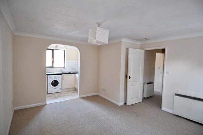 1 Bedroom Flat To Rent In Ock Mill Close, Abingdon, OX14