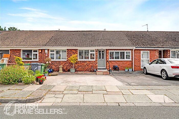 2 Bedroom Bungalow For Sale In Howbeck Close, Prenton, Merseyside, CH43
